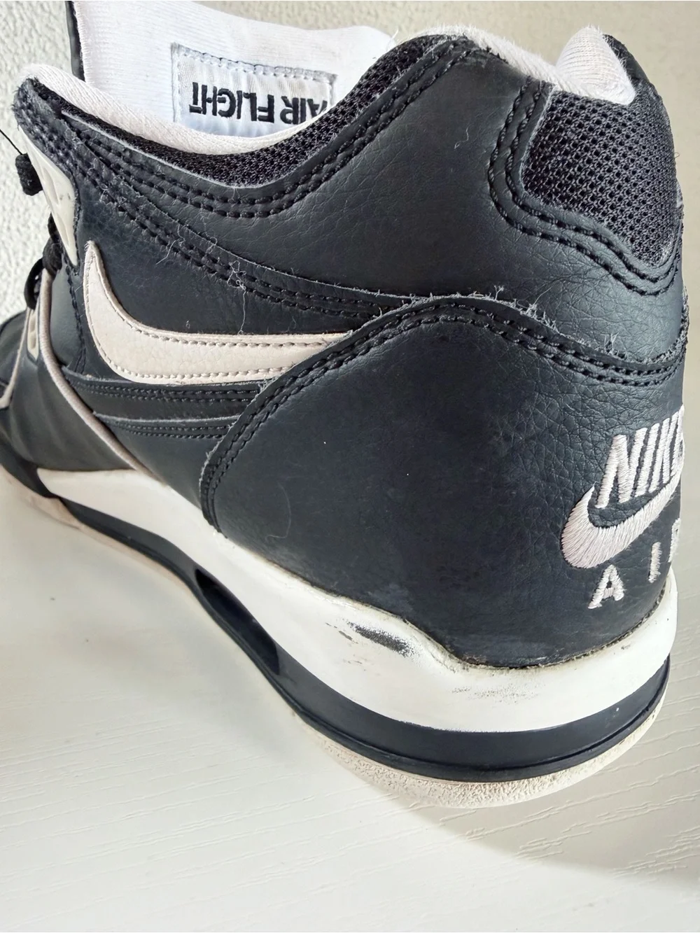 Nike classic retro